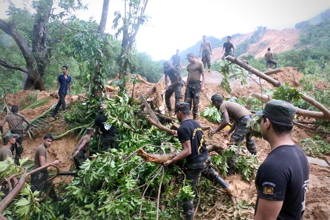 Chased By A Mountain - An Eyewitness Account Of The Aranayake Landslide ...